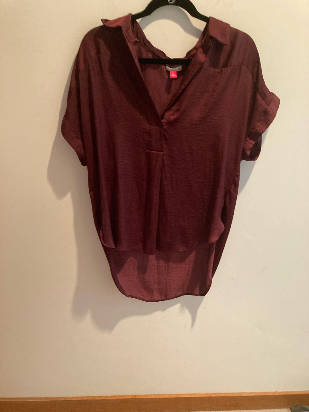 Vince Camuto Wine Short-Sleeve V-Neck Tunic